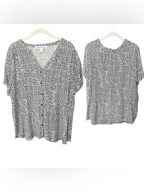 Amazon Essentials Women's Black & White Leopard Button-Front Top